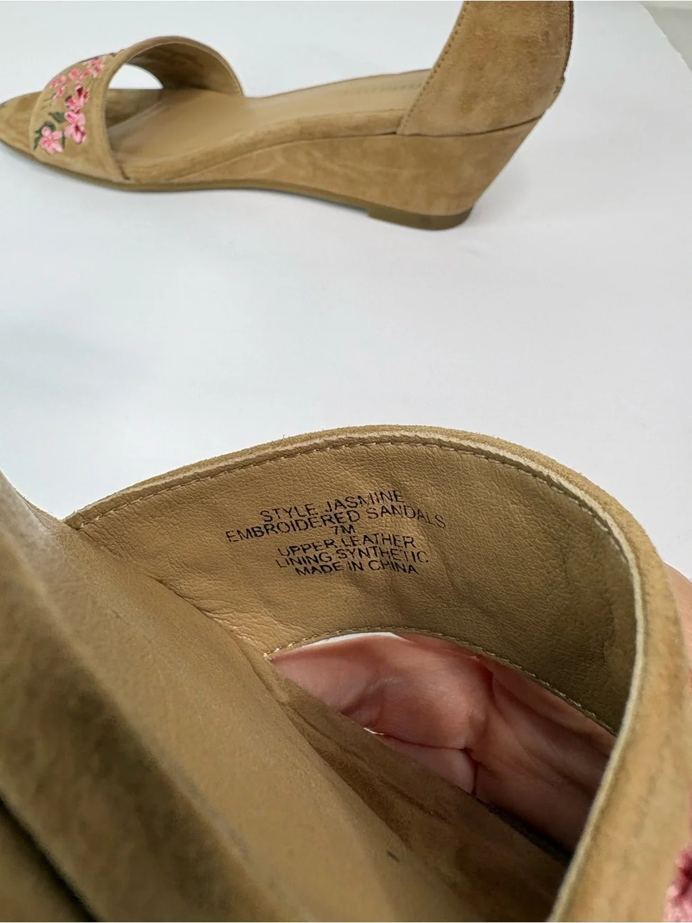 Sundance Tan Suede Floral Embroidered Wedge Sandals Size 7